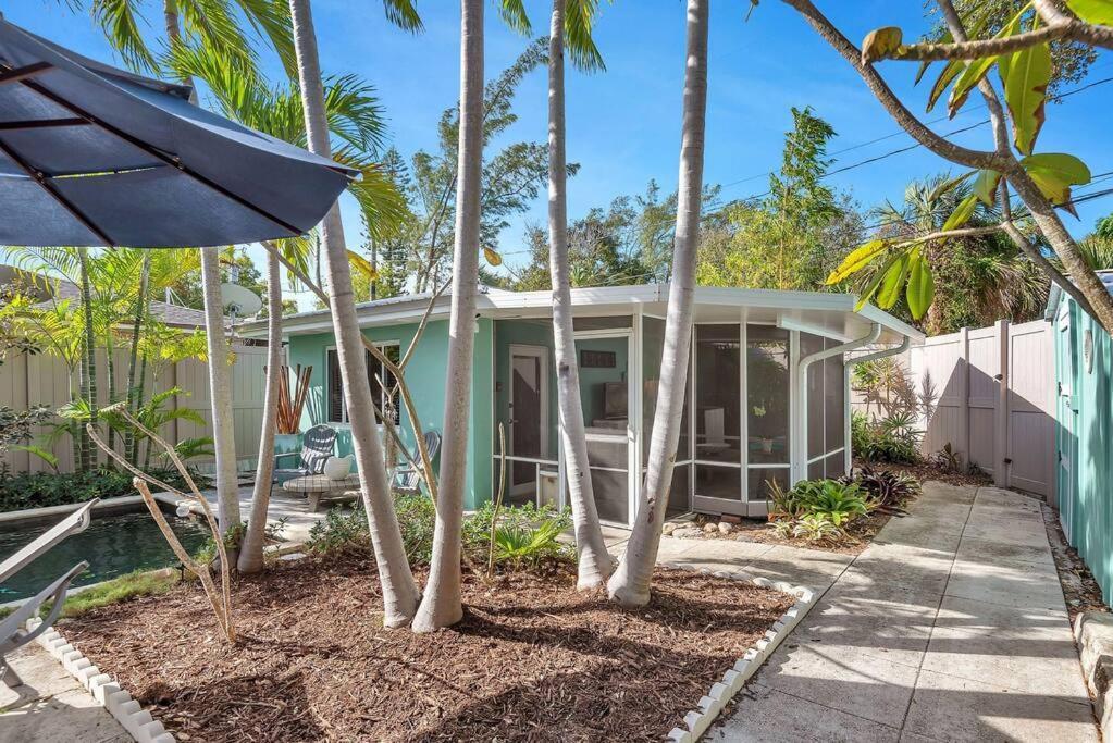 Charming Studio W Pool One Mile To Beach Pets Welcome Lake Worth Beach Εξωτερικό φωτογραφία
