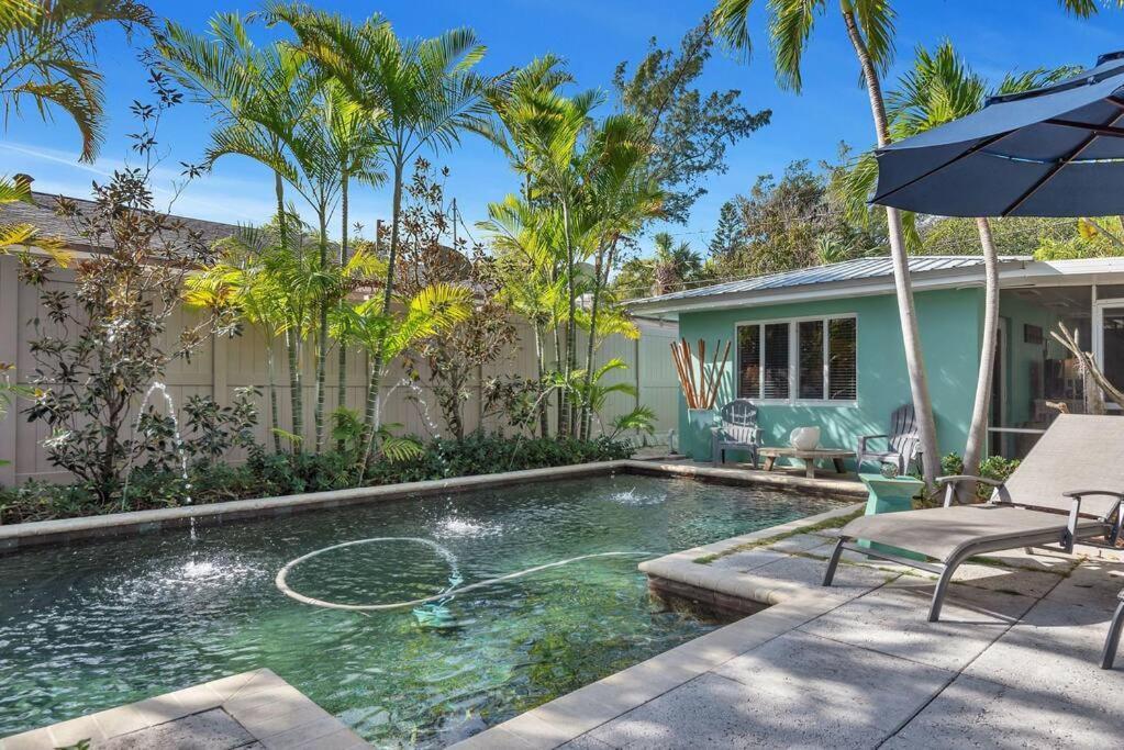 Charming Studio W Pool One Mile To Beach Pets Welcome Lake Worth Beach Εξωτερικό φωτογραφία