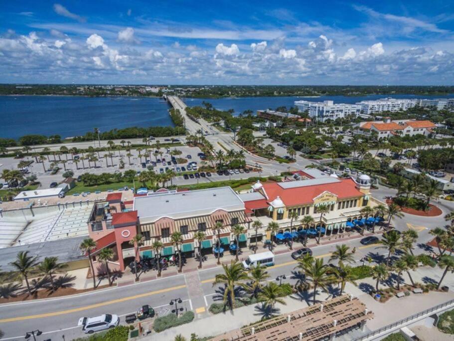 Charming Studio W Pool One Mile To Beach Pets Welcome Lake Worth Beach Εξωτερικό φωτογραφία